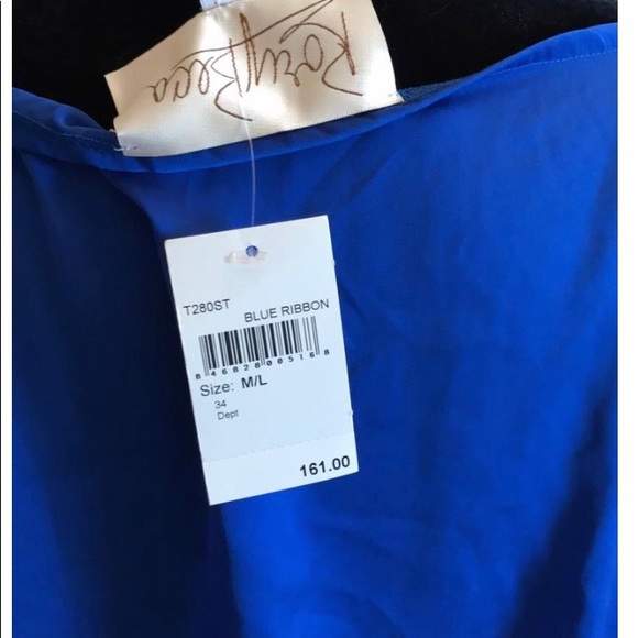 Rory Beca Asymmetrical Top - Picture 4 of 7